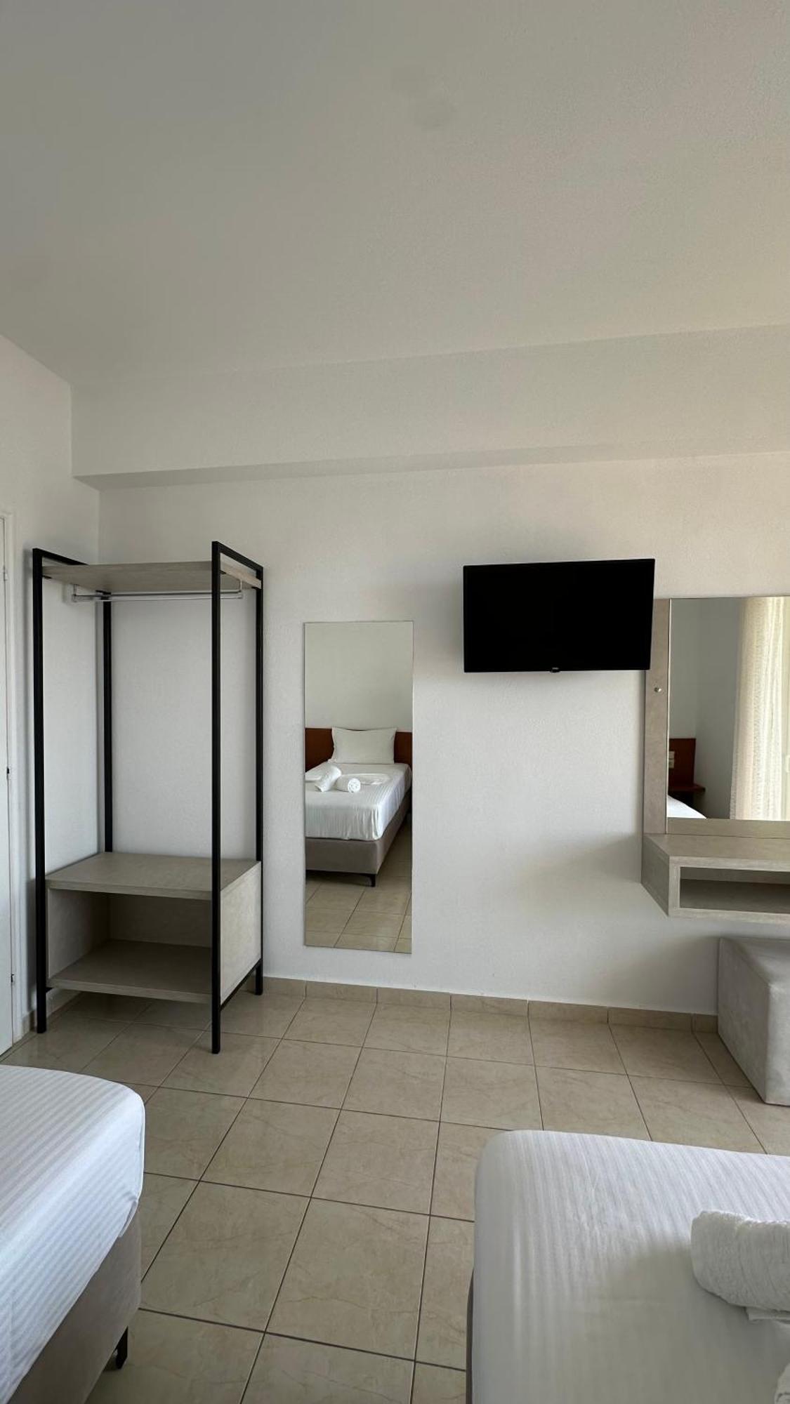 Hotel Enelia